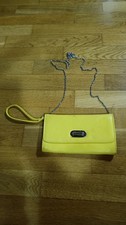 Borsa pochette di colore giallo vernice