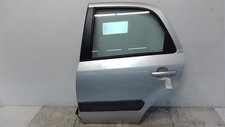 Porte arrière et accessoires Suzuki SX4