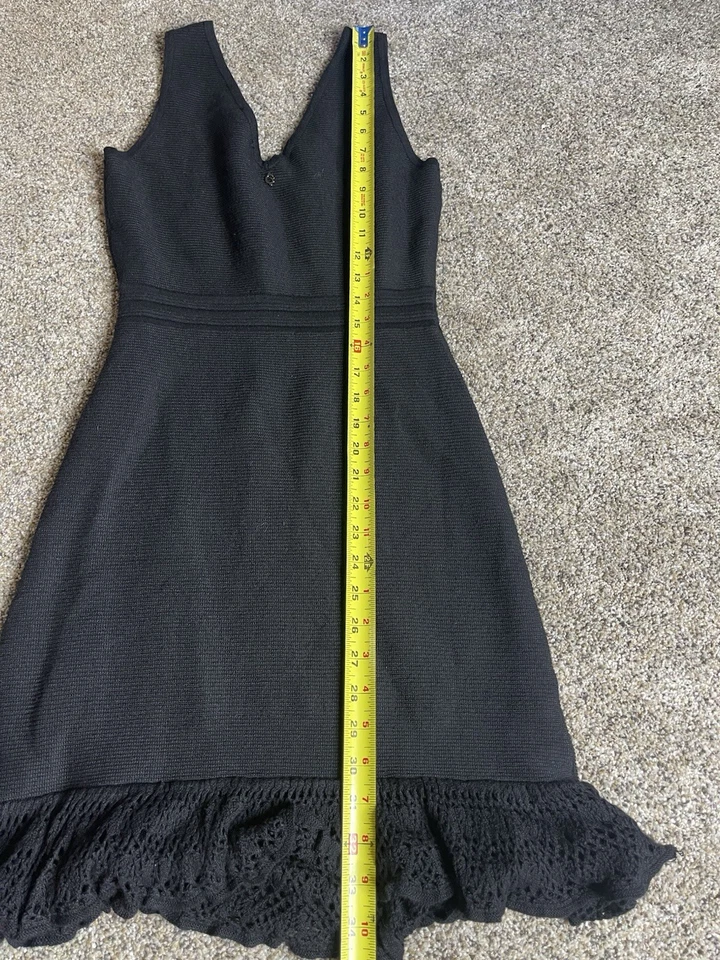 Vestido informal Guess para mujer negro tejido a ganchillo cuello en V ceñido al cuerpo talla pequeña Y2K Foto 4 de 4
