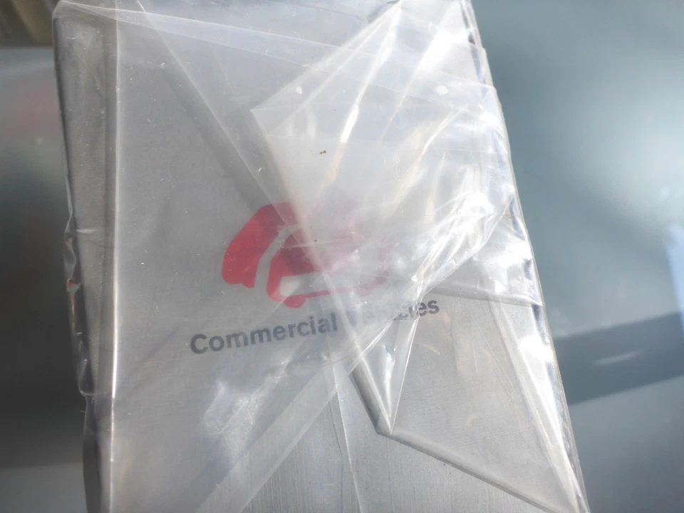 1/43 ELIGOR - Nissan CABSTAR - Version constructeur de la ref 113350 - Photo 2/4