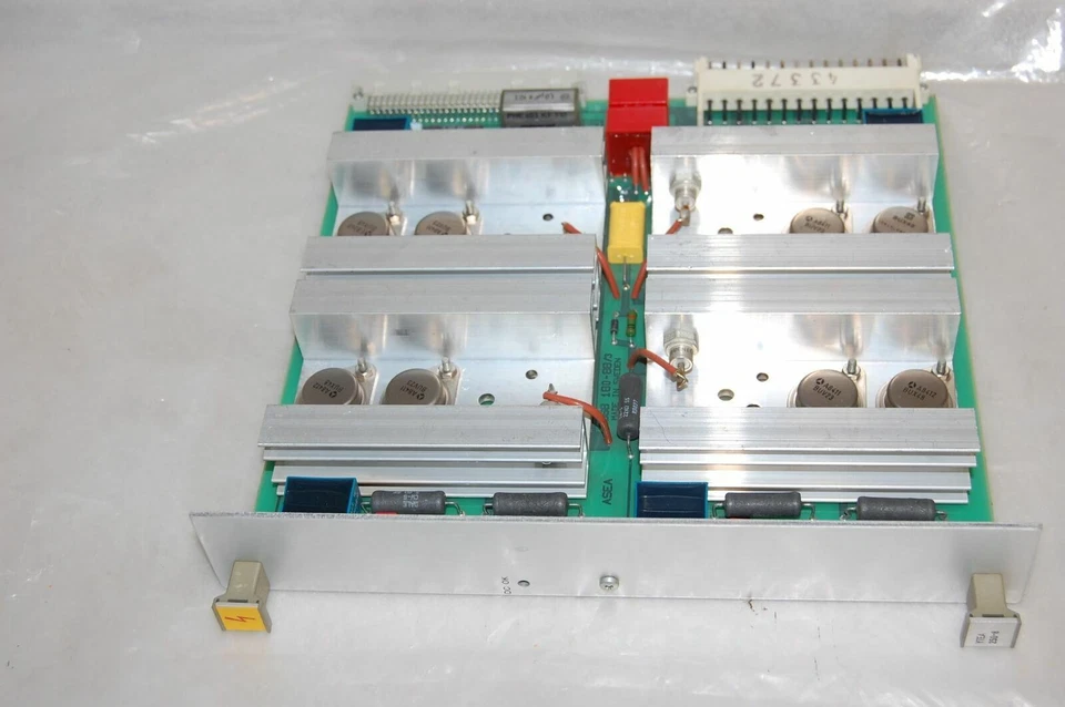 ASEA YTEA 250-8 YT212001-AE/1 SERVO CONTROL BOARD - Image 3 of 4