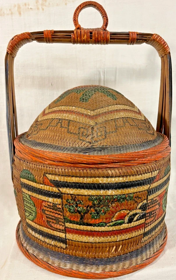 Antique Handmade Chinese Bamboo Wedding Basket, Great Orig Paint, ca. 1880-1920s - Image 3 of 4