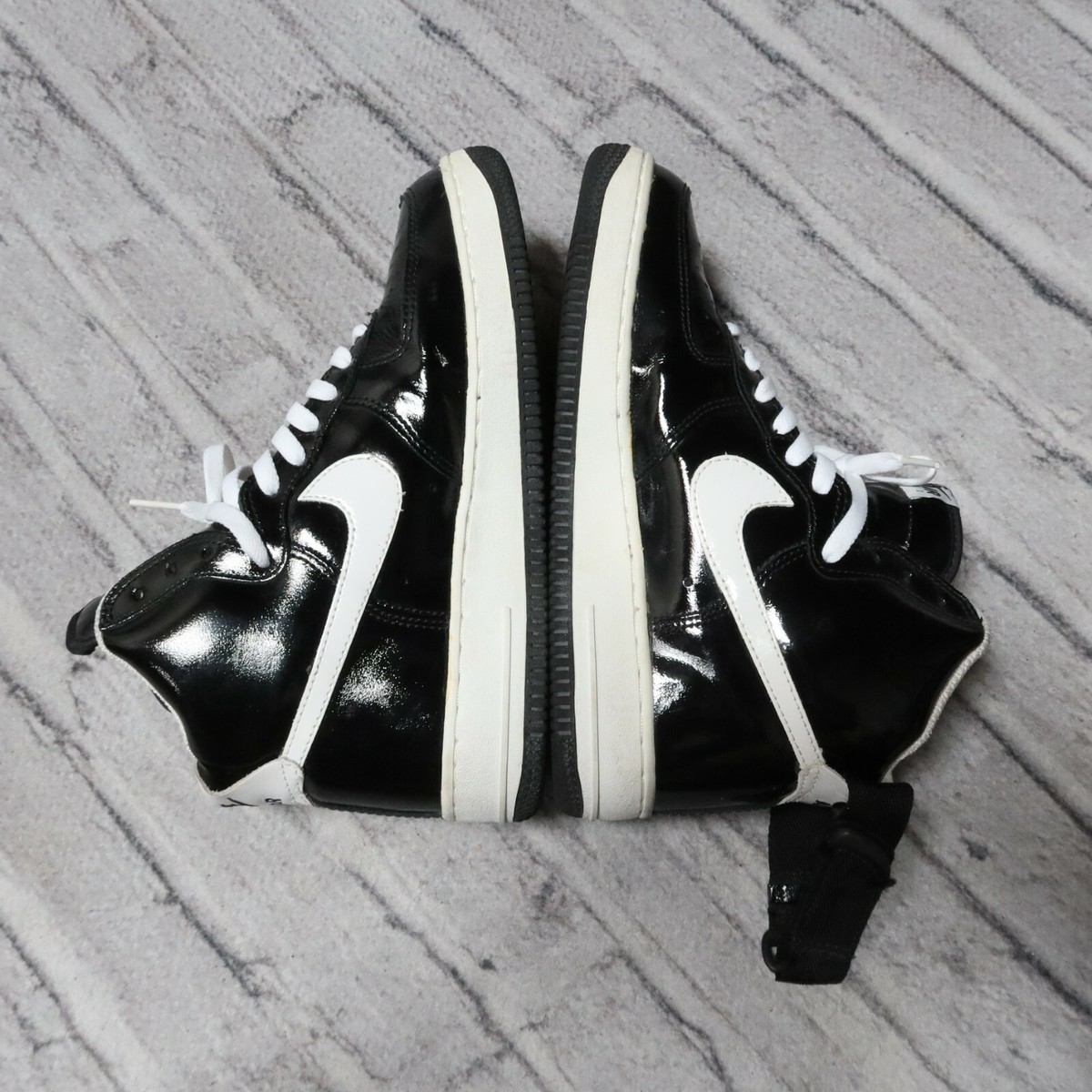 ののん Vintage 2002 Nike Air Force 1 High Sheed Shoes 302640-011