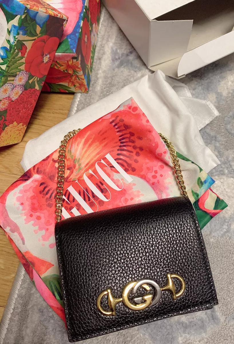 New Gucci Zumi Black Leather Gold Chain Bi Fold Mini Wallet GG Logo 570660 1000