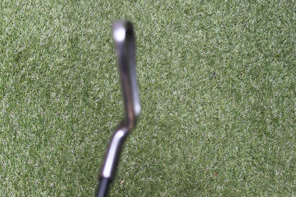 Square two power circle graphite shaft 4 iron golf club - Image 4 of 4