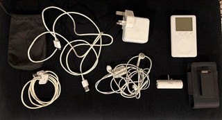 iPod 3rd Generation classic 40 White 40GB SPARES OR REPAIRS