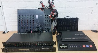 Yamaha Musik Konvolut: Digital Multi Effector Sequencer Mixer Kompressor Rack