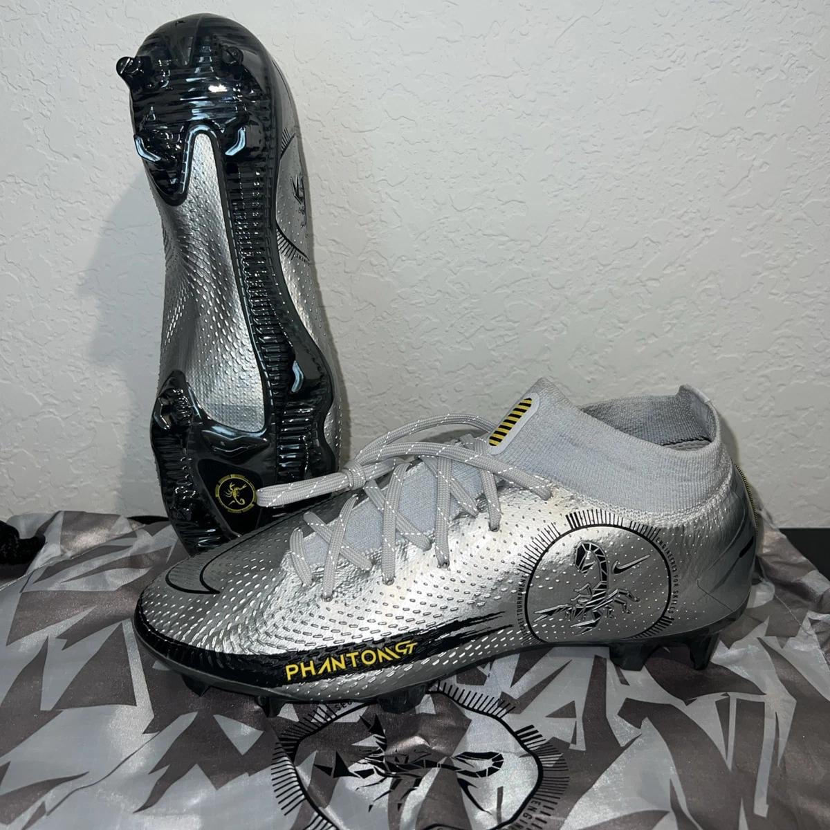 Nike Phantom Scorpion Elite Dynamic Fit FG Secret Tournament Pack