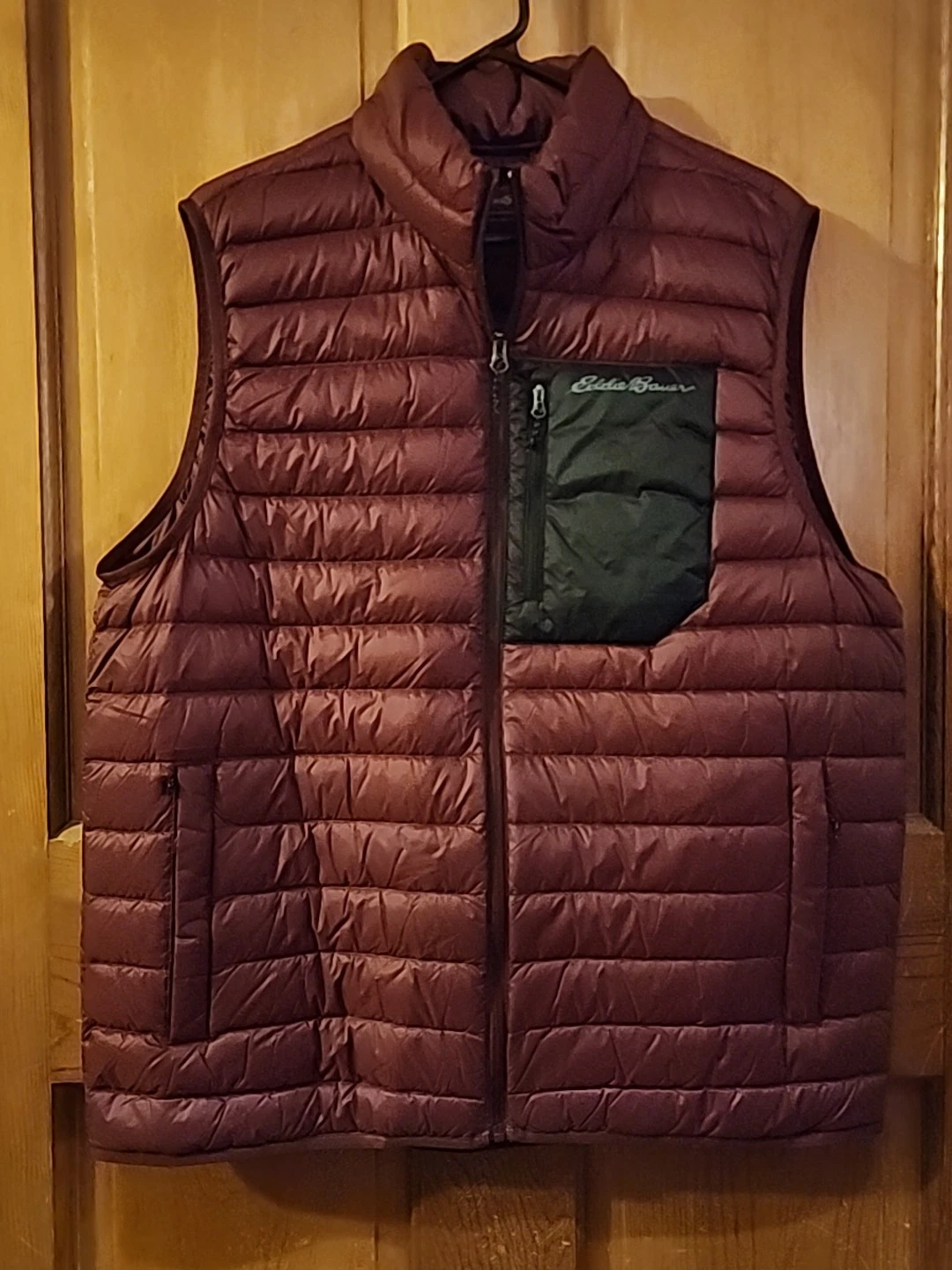 Maroon Eddie BAUER puffer Vest Large