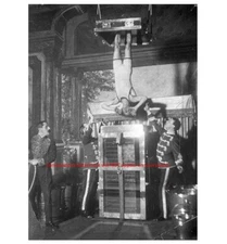Harry Houdini PHOTO Magician Magic Trick Escape Artist 1913