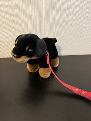 Pedigree Pals Cute N Soft Rottweiler weicher Plüschhund mit rotem Vorfach