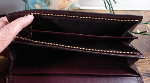 COACH SLIM ENVELOPE WALLET IN COLORBLOCK SIGNATURE CANVAS NWOT - Picture 4 of 5