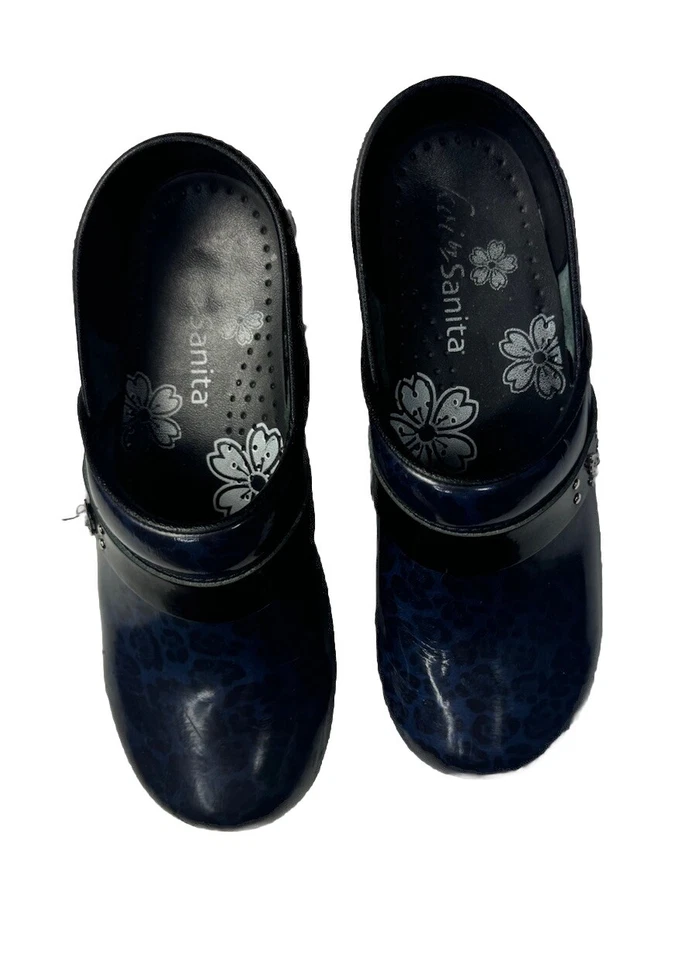 Zuecos profesionales de enfermería Koi Sanita azul negro charol leopardo talla 38/7 Foto 2 de 4