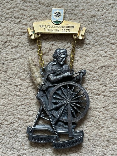 Hiking Order Medal Spinning Wheel with Thread 1979 Hiking Days Thai