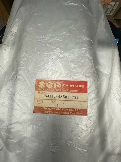 80 81 TS185 TS125 TS100 GUARDABARROS TRASERO PLATA PLÁSTICO CAPUCHA OEM 63113-48501-737 Foto 2 de 4