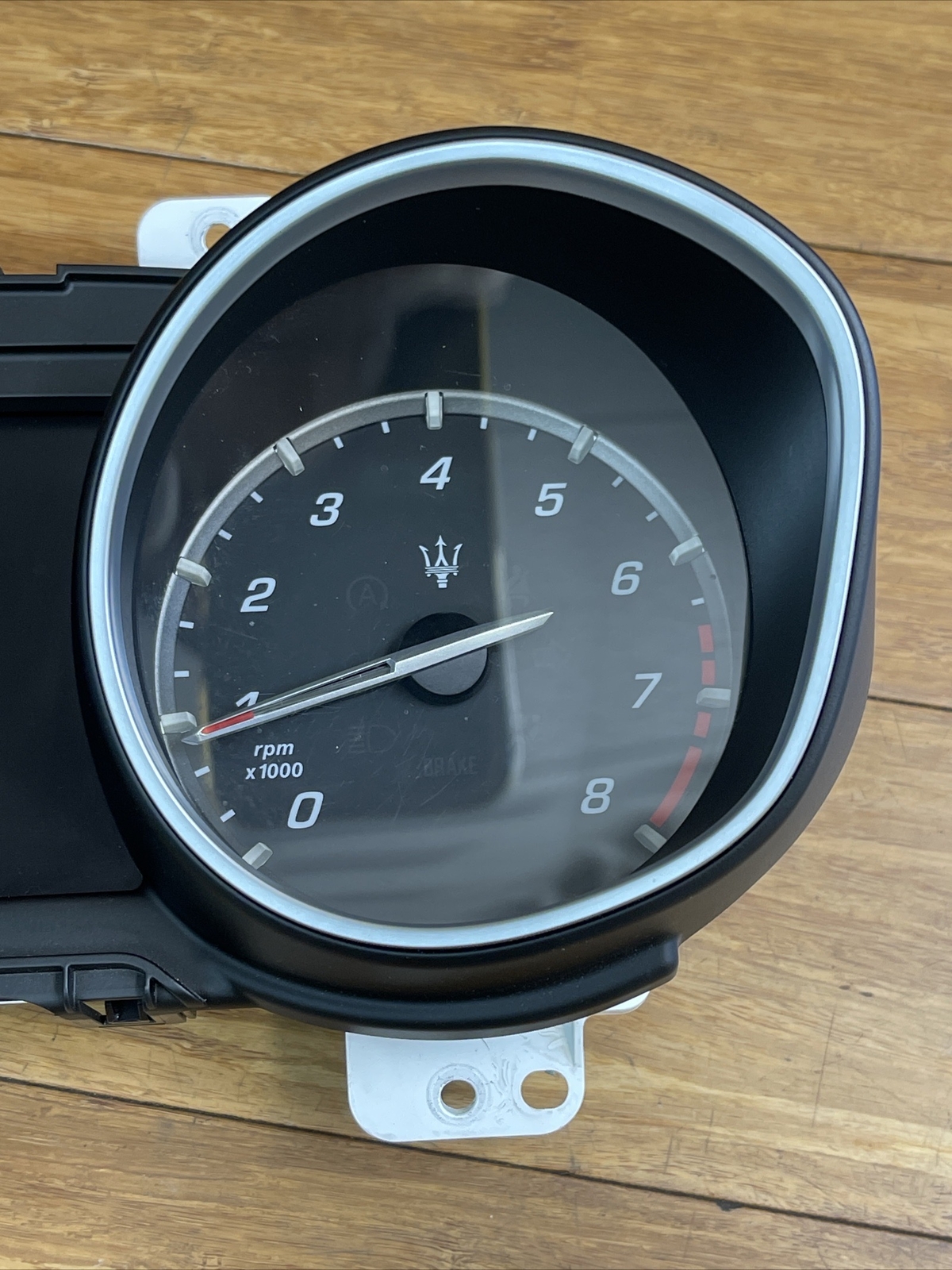 OEM 2017-2020 Maserati Levante MPH SpeeDometer Gauge Cluster 670101176 *note