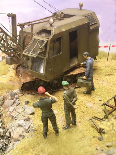 Rarissimo diorama 1:35 primi esercito tedesco - escavatore M60 e Mercedes Benz 315 LG - Foto 7 di 12