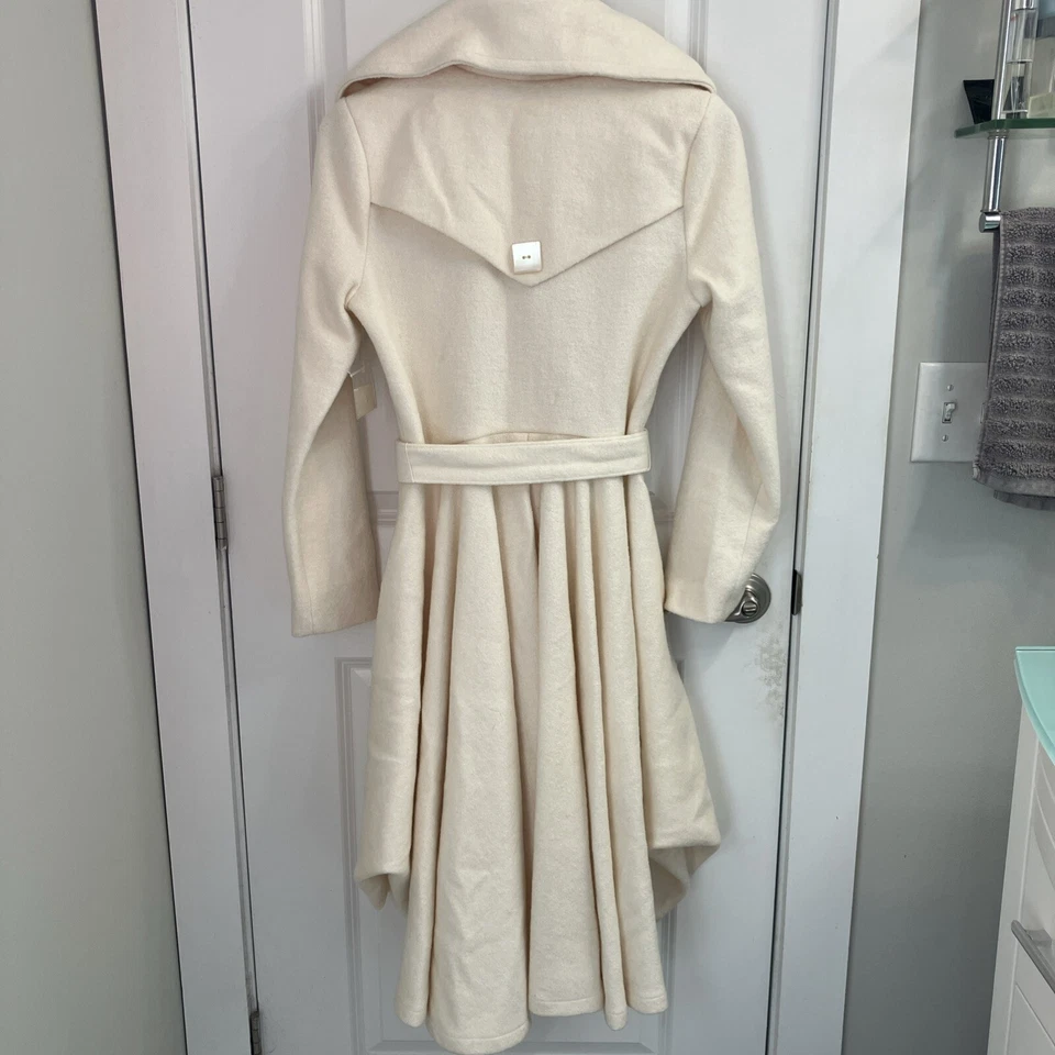 Samuel Dong Trench Coat White Bubble Square Pearl Buttons NWOT - Image 3 of 4