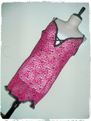 Linea Donatella Hot Pink Lace Black Heart Criss Cross Pin Up Chemise 2X