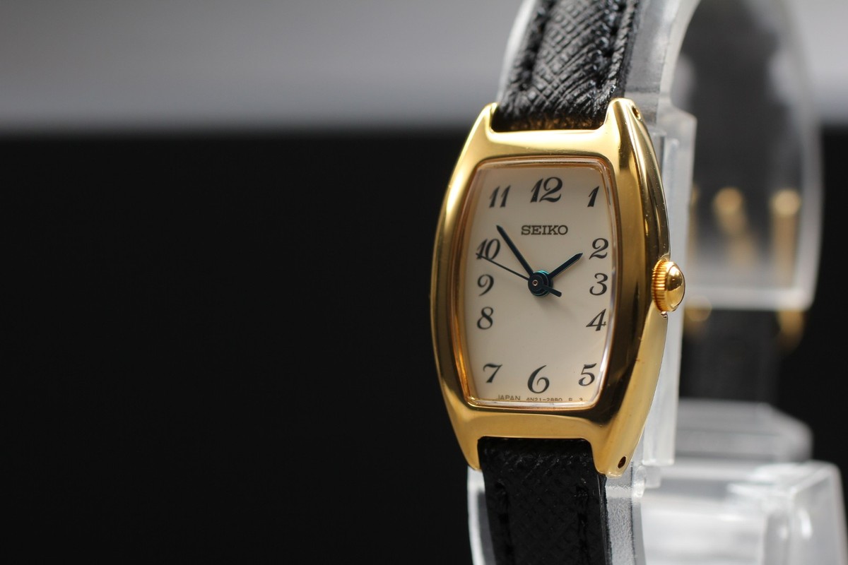 Vintage 2001 Seiko Noie 4N21-5480 Gold Tonneau Quartz Womens Watch