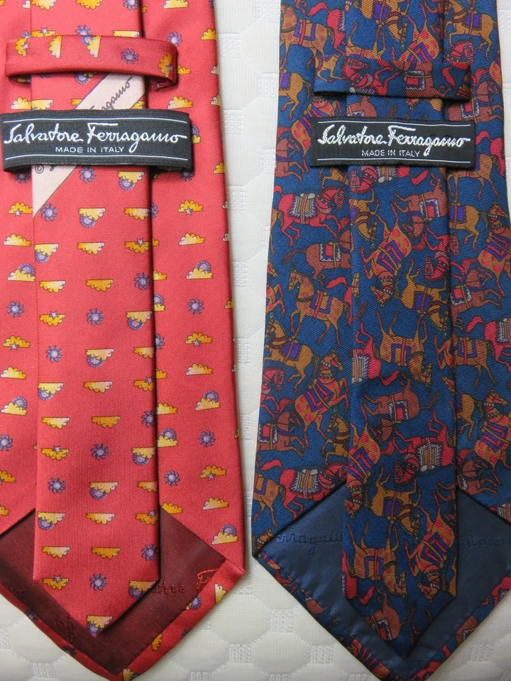 Salvatore Ferragamo Lote Cinco (5) Corbatas de Lujo de Diseñador Estampado de Seda Hechas en Italia Foto 3 de 4