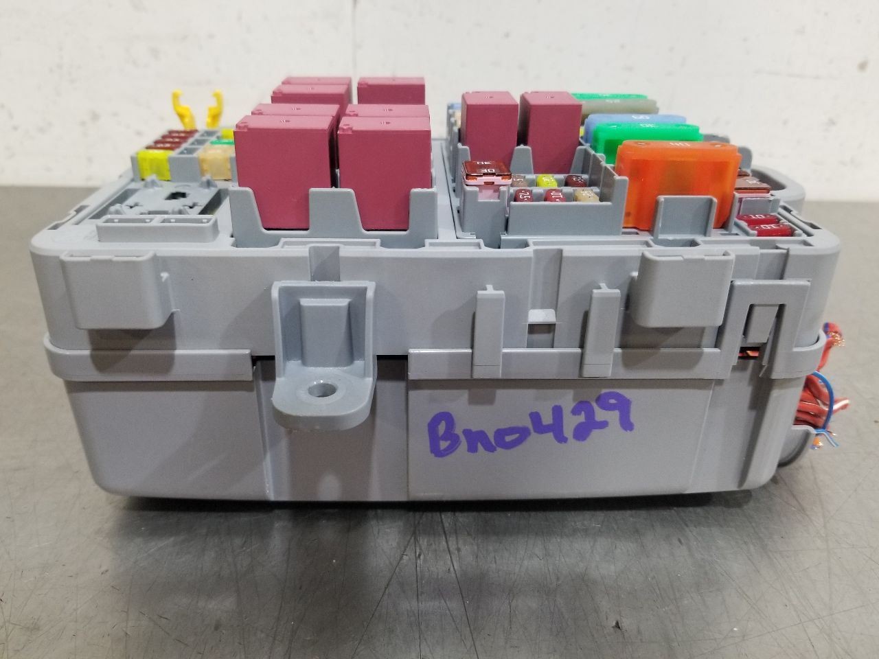 23 2023 MASERATI GRECALE CABIN FUSE BOX 