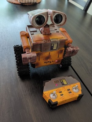 Disney Pixar Wall-E First Works w Remote Thinkway - Rare