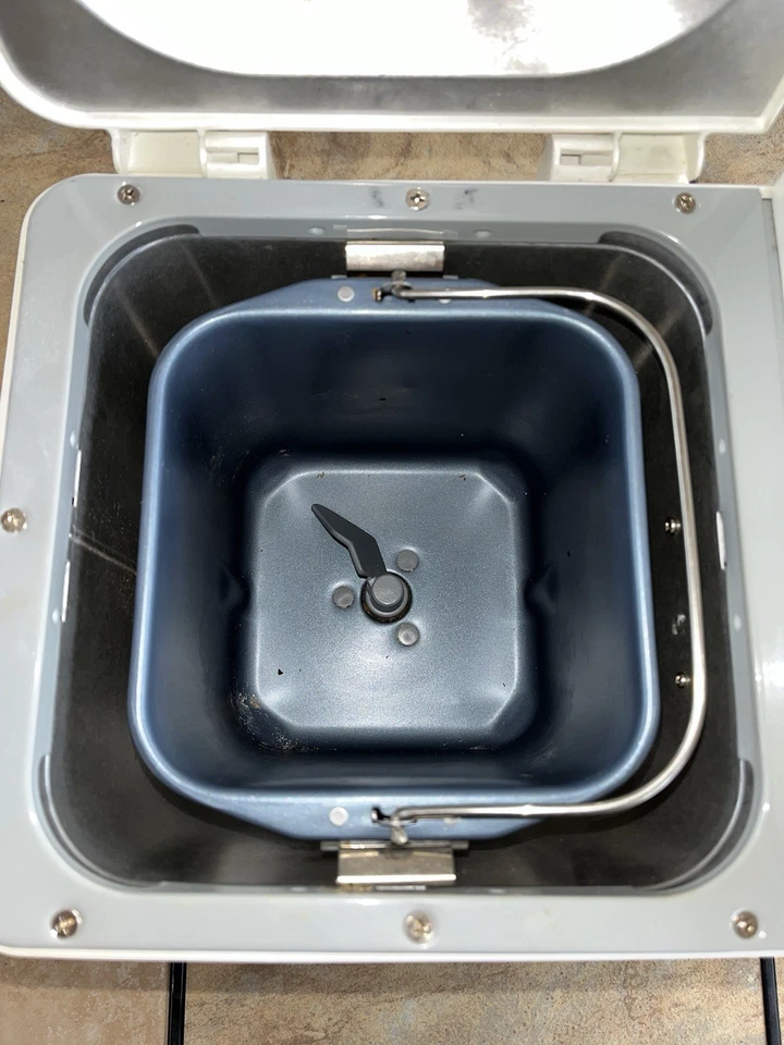 Máquina automática para hacer pan Regal K6726 Foto 2 de 4