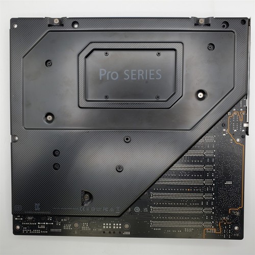 ASUS PRO WS WRX80E-SAGE SE WiFi E-ATX sWRX8 +AMD Ryzen Threadripper PRO 5945WX - Foto 5 di 6