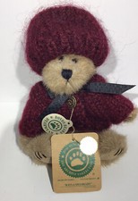 Boyds Bears Kayla Mulbeary wearing winter sweater Archive Collection