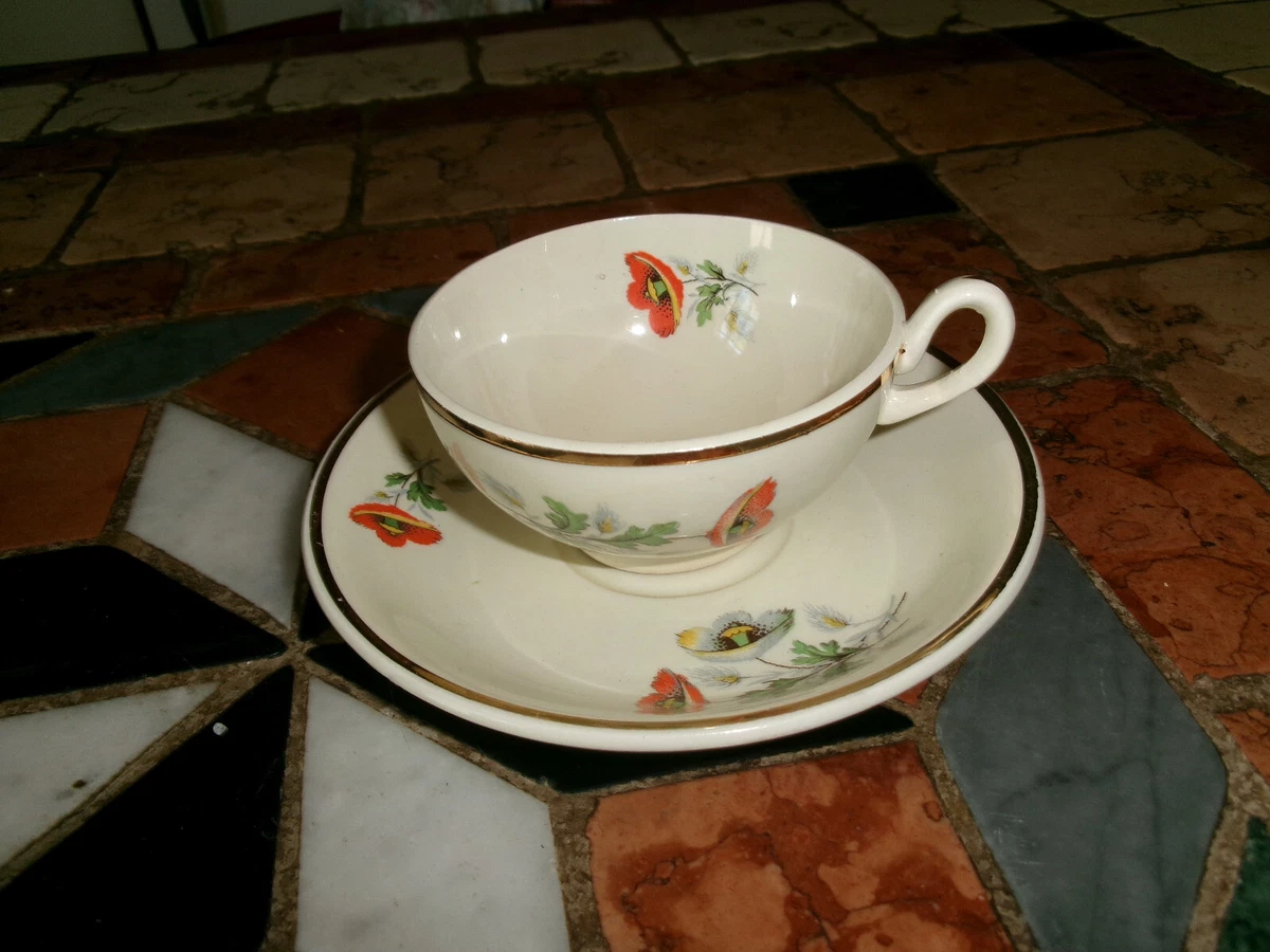 Tasse à café ancienne en faïence de Digoin Sarreguemines – La Roue du Passé