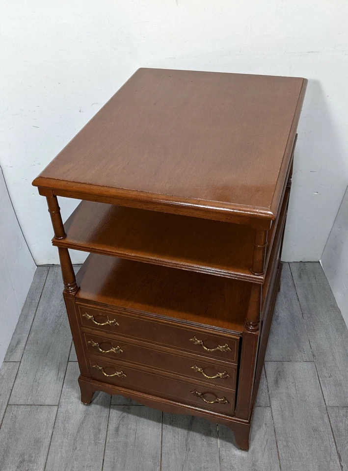 古董英国摄政红木三层茶几格鲁吉亚/爱德华风格 — 第 4/4 张图片