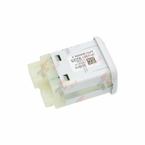 GM Chevrolet USB Port Interface AUX Jack Apple Car Play 13519224 Color in White - Picture 6 of 7