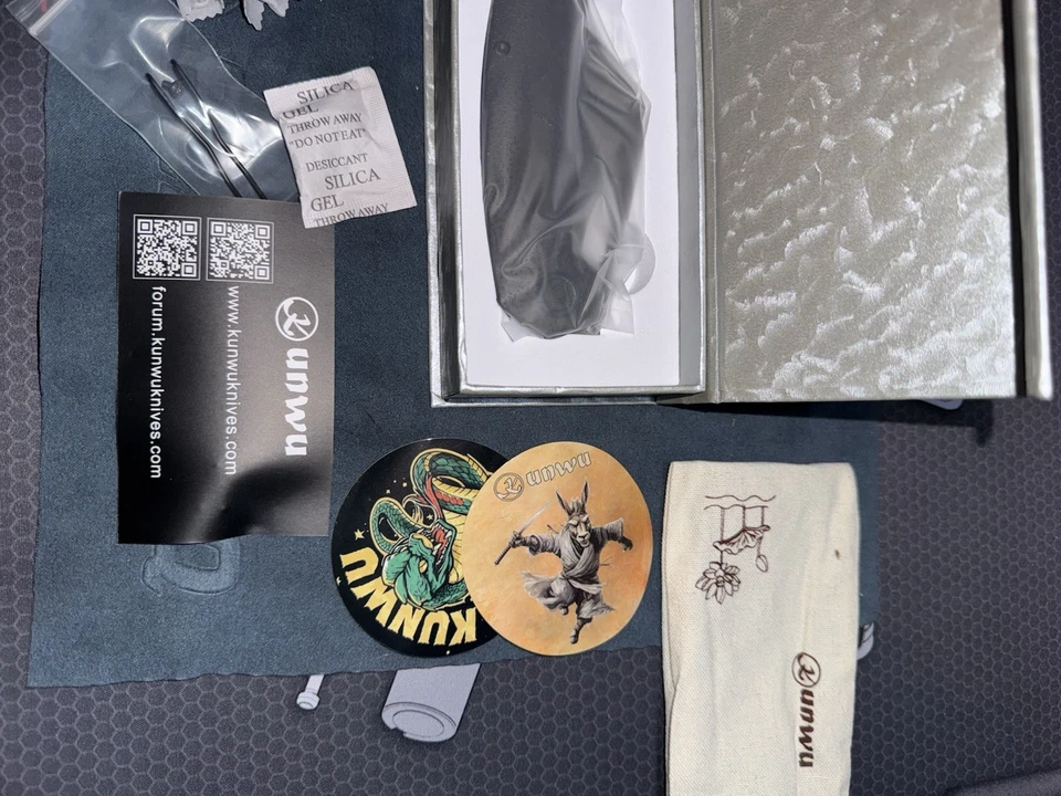 Cuchillo Plegable Kunwu Primo Negro PVD Ti Mango Vancrron Liso Negro K710T-4B Foto 4 de 4