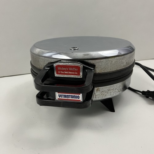 Vintage Vitantonio X Disney Mickey Mouse Waffle Maker Waffler 950 900W