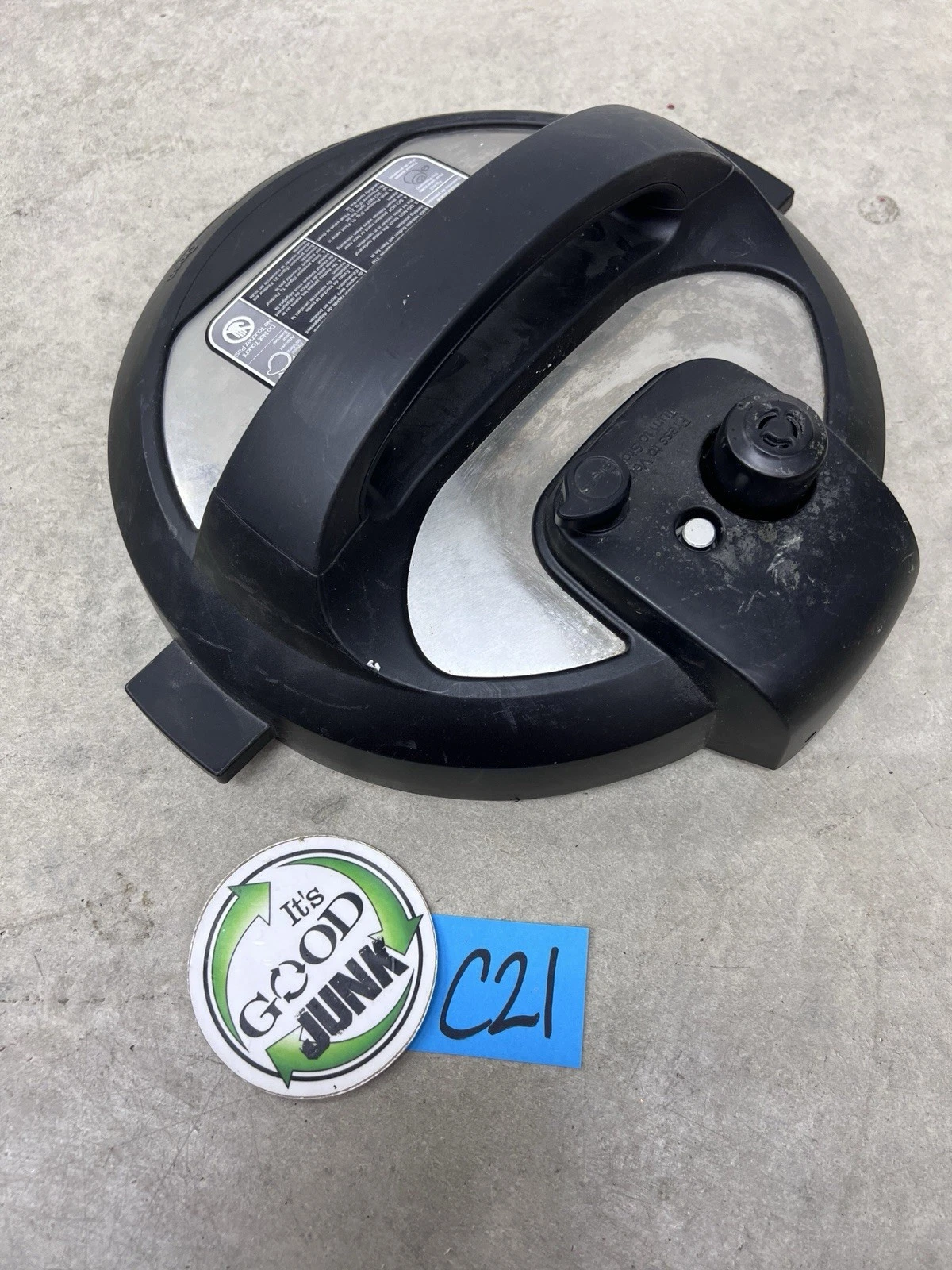 Instant Pot IP-DUO60 V3 6 qt Pressure Cooker Replacement Part Lid With Gasket
