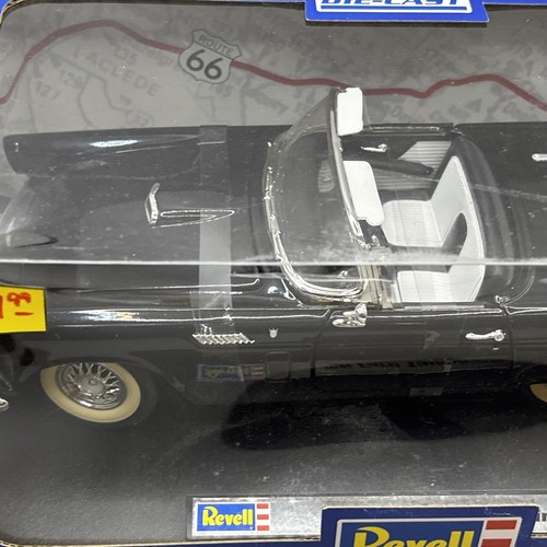 1956 Ford Thunderbird Convertible BLACK Revell 1/18 DIECAST - Picture 2 of 11