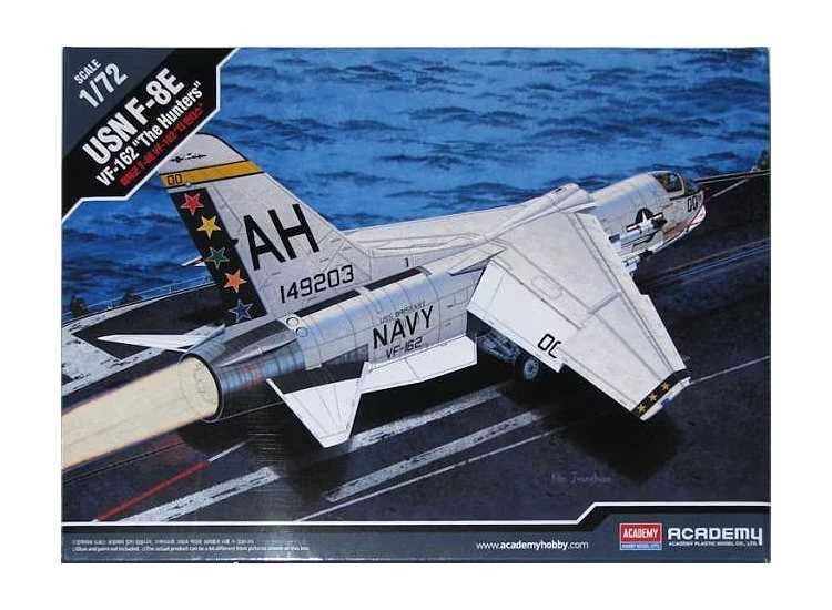 Academy 12521 1/72 USN F-8E Crusader VF-162 ""The Hunters""