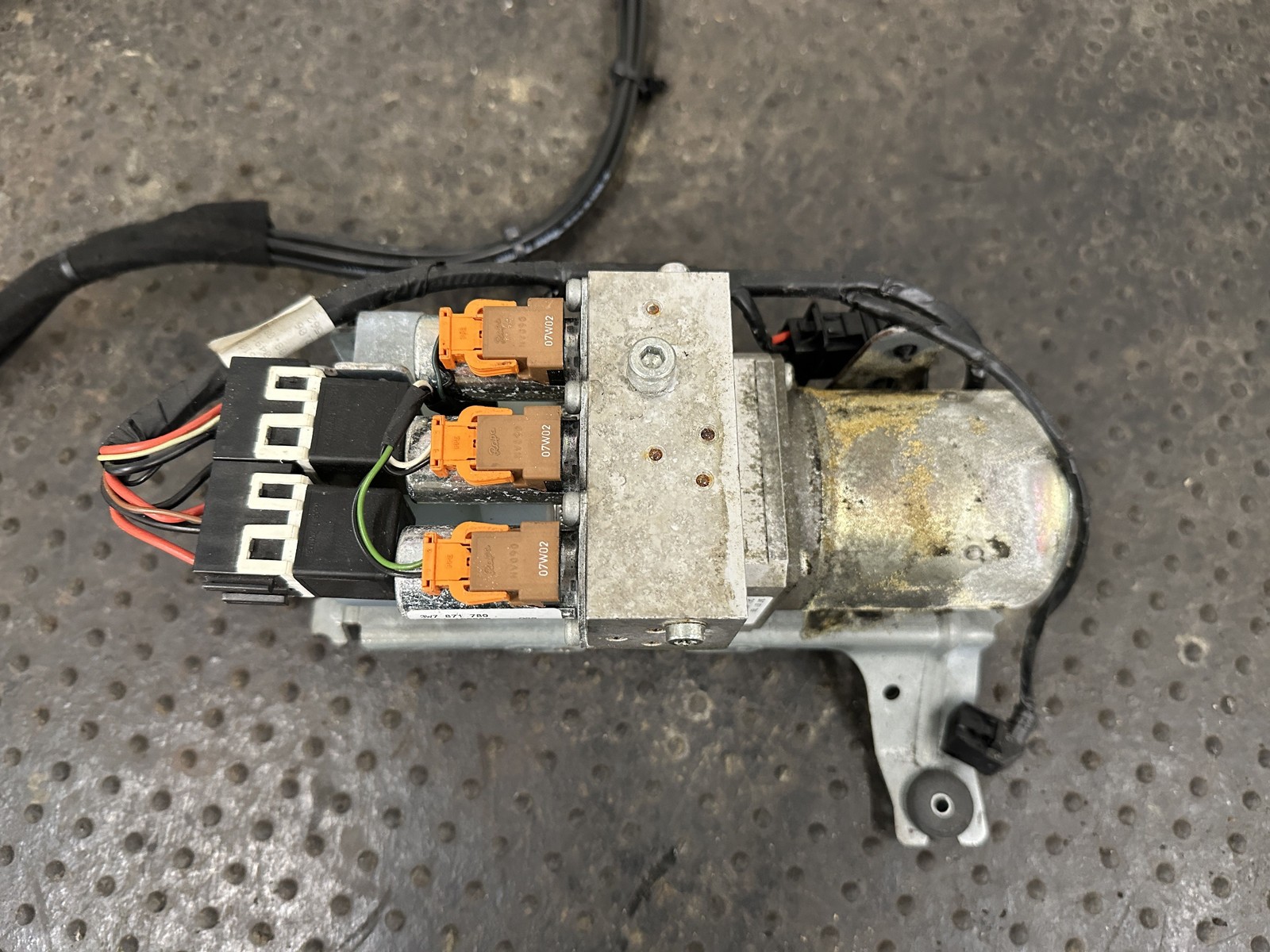 07-18 BENTLEY CONTINENTAL CONVERTIBLE TOP ROOF HYDRAULIC PUMP LINES & CYLINDERS