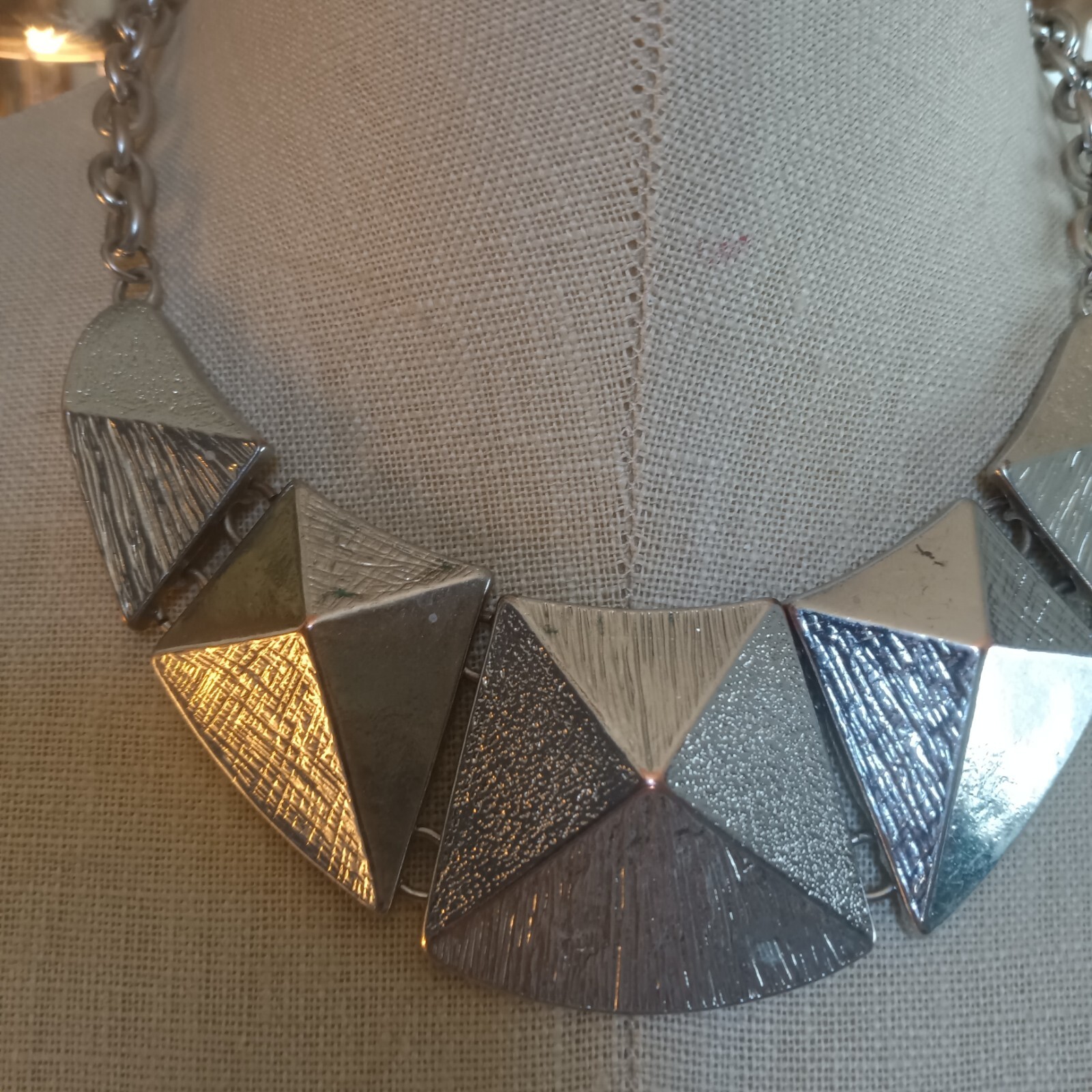 Dramatic Chunky icing Geometric 18” Silver Tone L… - image 12