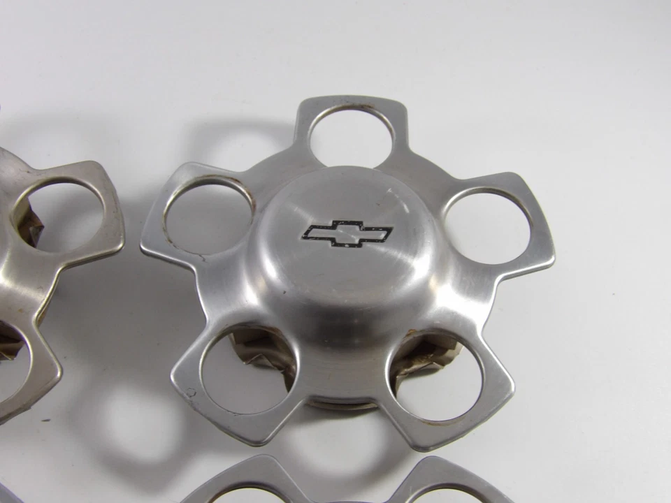 4 件套原始设备制造商 1987 1988 - 1990 雪佛兰 Beretta Corsica 铝中心盖 — 第 4/4 张图片