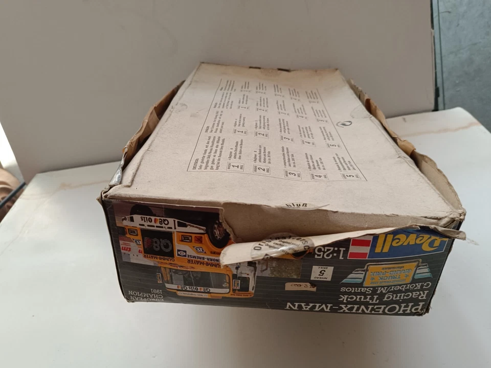 Revell Phoenix Man racing truck modello scala 1/25 - Immagine 4 di 4