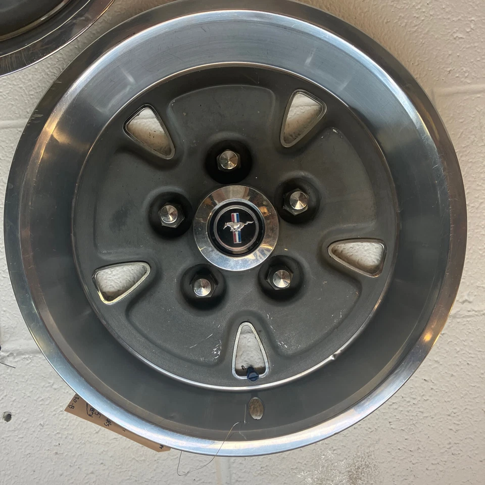 Juego de 3 tapacubos Mopar 14" D0WY-1130 1970 Ford Mustang/Mercury Cougar (5144) OEM Foto 4 de 4