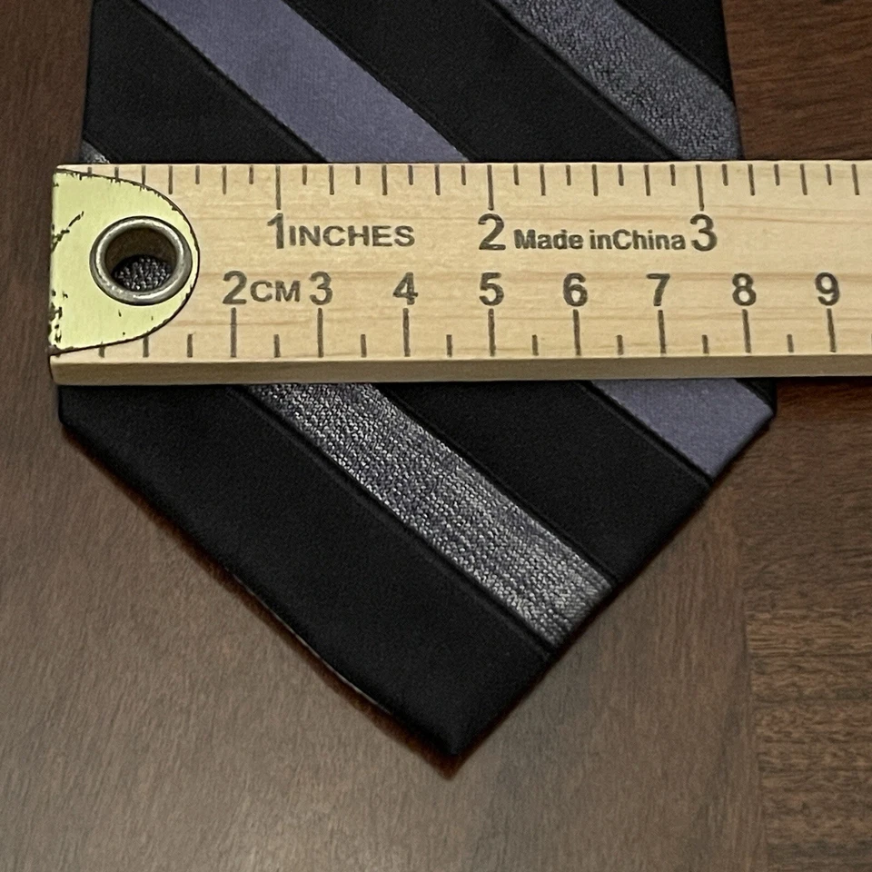 Claiborne Black Gray 100% Silk Men’s Neck Tie Made In China - Image 4 of 4