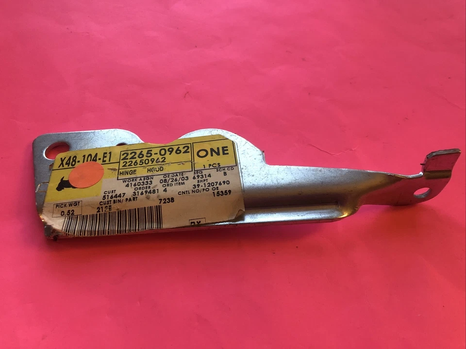 🔥🔥🔥GM 22650962 Derecha 1995/2005 CAVILIER, PONTIAC SUNFIRE CAPUCHA "BISAGRA" Foto 3 de 4