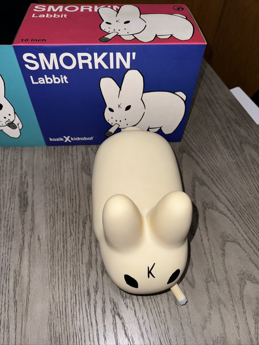 Smorkin' Labbit Frank Kozik X Kidrobot 10 Smorkin' Labbit Frank Kozik X Kidrobot 10