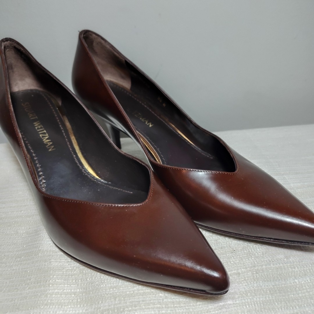STUART WEITZMAN Chocolate Leather  9.5 M Coquette Classic Spike 