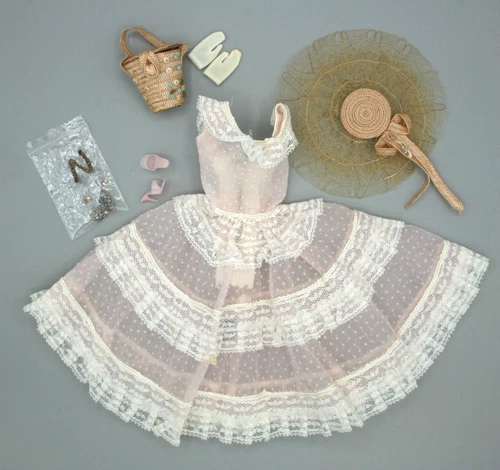 Vintage BARBIE Doll Fashion #966 Plantation Belle