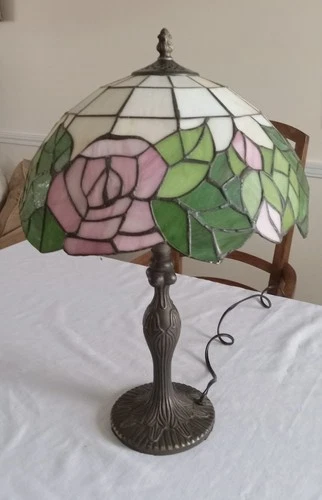 Tiffany-style Pink Rose Stained Glass Table Lamp