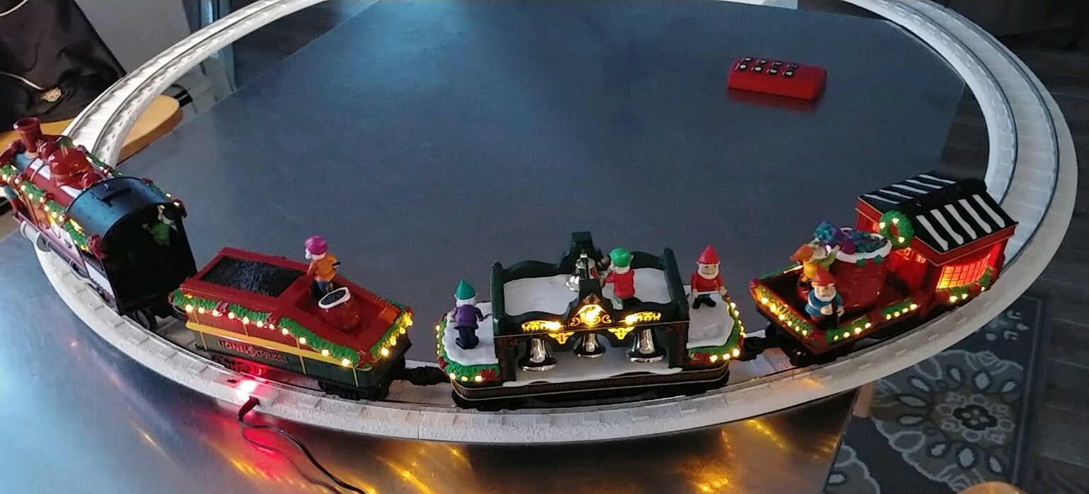 lionel holiday tradition express